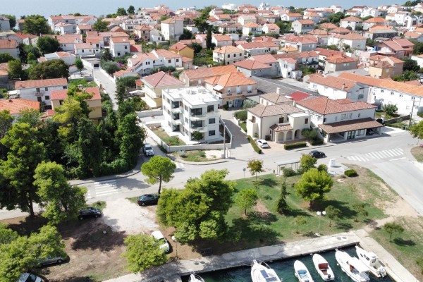 Residential building in Bregdetti Bay